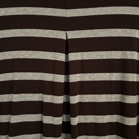 JJill Wearever medium petite dress. Great fall dress. - Picture 7 of 10